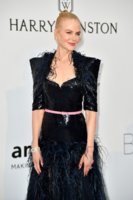 Nicole+Kidman+amfAR+Gala+Cannes+2017+TbNiIgbZvYbx.jpg