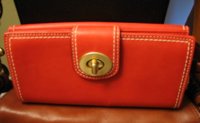 Coach Hamptons Wallet 01.jpg