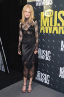 2017+CMT+Music+Awards+Arrivals+u-BRd5C337Xx.jpg