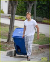 charlie-hunnam-steps-out-in-pajamas-to-take-out-trash-11.jpg