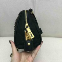 prada 9.jpg