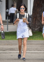 Lucy+Hale+out+and+about+3mDw1HOBuU8x.jpg