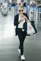 Reese+Witherspoon+seen+JFK+ag6iZmn5kxtx.jpg