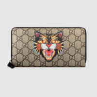 451273_9A91N_8666_001_100_0022_Light-Angry-Cat-print-GG-Supreme-zip-around-wallet.jpg