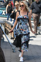Kaley+Cuoco+Visits+Extra+9xSzJ6ZRSh8x.jpg Kaley+Cuoco+Visits+Extra+9xSzJ6ZRSh8x.jpg