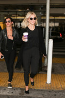 Julianne+Hough+is+seen+at+LAX+qP9D8NcERRrx.jpg Julianne+Hough+is+seen+at+LAX+qP9D8NcERRrx.jpg