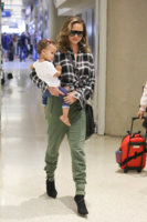 Chrissy+Teigen+is+seen+at+LAX+hYjofn0Vuxox.jpg Chrissy+Teigen+is+seen+at+LAX+hYjofn0Vuxox.jpg