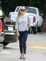 Reese+Witherspoon+out+WhXA5B8I1N0x.jpg Reese+Witherspoon+out+WhXA5B8I1N0x.jpg
