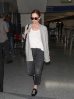 Leslie+Mann+at+LAX+YWqlWTkVr6bx.jpg Leslie+Mann+at+LAX+YWqlWTkVr6bx.jpg