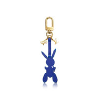 louis-vuitton-bag-charm-masters-lvxkoons--M62777_PM2_Front view.jpg