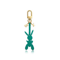 louis-vuitton-bag-charm-masters-lvxkoons--M62778_PM2_Front view.jpg