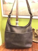 fb51e46d9971b6d8c1af8e993407a22f--coach-leather-handbags-coaches.jpg
