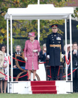 Queen+Elizabeth+II+Queen+Attends+King+Troop+mSn4rGvlvopl.jpg