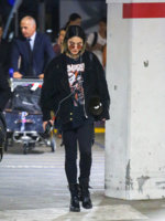 Vanessa+Hudgens+at+LAX+HOnLe1helrhx.jpg