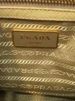 prada3.jpg
