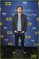 charlie-hunnam-reveals-romantic-surprise-he-set-up-02.jpg