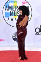 Tracee+Ellis+Ross+2017+American+Music+Awards+GuEnKre-746x.jpg