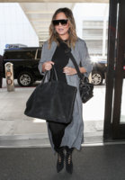 Chrissy+Teigen+LAX+International+Airport+UsxU2FU46EQx.jpg Chrissy+Teigen+LAX+International+Airport+UsxU2FU46EQx.jpg