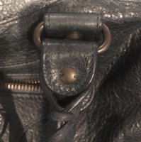 authentic_balenciaga_town_1511643705_e2267e9d.jpg