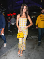 Emily+Ratajkowski+Lakers+game+PAeMEwLgf6ax.jpg Emily+Ratajkowski+Lakers+game+PAeMEwLgf6ax.jpg