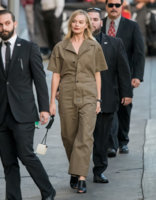 Margot+Robbie+at+Kimmel+PiIFYFDxp6Fx.jpg Margot+Robbie+at+Kimmel+PiIFYFDxp6Fx.jpg