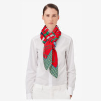 fouets-et-badines-shawl-140--243116S 01-worn-2-50-0-1680-1680.jpg
