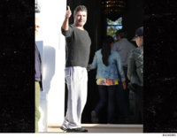 1027-simon-cowell-backgrid-3.jpg