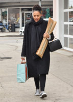 Tia+Mowry+out+and+about+bjthxfVRMY2x.jpg