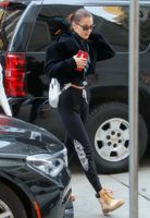 Gigi+Bella+Hadid+out+Cc7Eq_xRaI0x.jpg