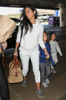 Camila+Alves+children+LAX+International+Airport+OiHEHTqj4cbx.jpg Camila+Alves+children+LAX+International+Airport+OiHEHTqj4cbx.jpg