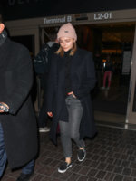 Chloe+Moretz+at+LAX+BCU5MuIshhXx.jpg