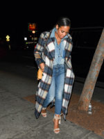 Christina+Milian+s+plaid+coat+y0F2YaMwZpix.jpg