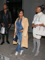 Jada+Pinkett+Smith+outside+Craig+Restaurant+dibwp3CyE4Yx.jpg