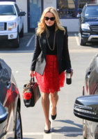 Reese+Witherspoon+out+pq-oARN2wIux.jpg