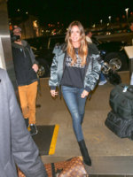 Heidi+Klum+at+LAX+0BE-zeZRmSlx.jpg