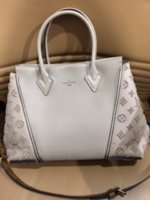 W tote Galet with strap  06032018.jpg