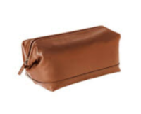 coach 526 0526 toiletry bag.png