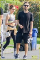 tobey-maguire-gets-in-a-workout-with-mystery-woman-in-la-01.jpg