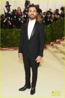 justin-theroux-met-gala-2018-02.jpg