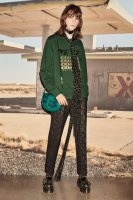 00037-coach-vogue-resort-2019-pr.jpg