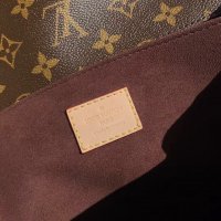 POCHETTE MÉTIS EAST WEST - Recently purchased this beauty at CDG LV last  week. I was never a fan of the original PM but the elongated shape and  chain caught my eye.