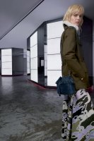 15-longchamp-fall-2018-rtw.jpg