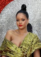 Rihanna_Ocesans8 (3).jpg