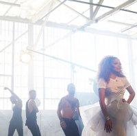 Janet_EssenceMagazine -BehindTheScenes (7).jpg