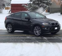 BMW X6, sees it's first bit of snow.jpg