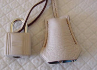 Gris Pale Clemence 4.jpg