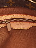 228806_09.jpg