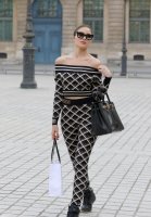 olivia-culpo-is-stylish-paris-09-18-2018-8_thumbnail.jpg