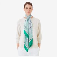 planisphere-d-un-monde-equestre-scarf-140--673250S 03-worn-2-50-0-1299-1299.jpg
