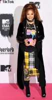 janet-jackson-mtv-emas-2018-07.jpg